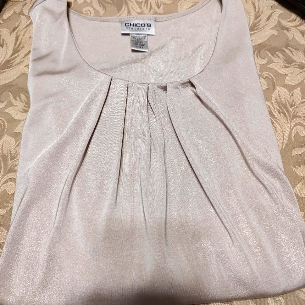 🐈 Striking Chico's Travelers Light Gold Lame Metallic Pleated Cami Tank - L (2) - Picture 5 of 16
